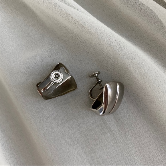 VTG Silver Connected Half Hoop Screw-back Earrings - Picture 5 of 6